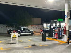 Un sujeto armado asaltó una gasolinera en la colonia El Pueblo de Monclova, llevándose aproximadamente 4 mil pesos. A pesar de la rápida movilización