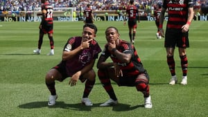    El Flamengo dio la sorpresa y vence al Chelsea por 3-1    Flamengo se ha llevado un triunfo importante en el Mundial de Clubes sobre Chelsea, logrando