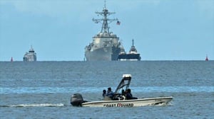 Venezuela suspende su acuerdo energético con Trinidad y Tobago, calificando los ejercicios militares conjuntos con EE.UU. como una 'amenaza'.