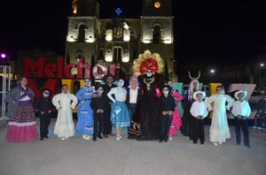 Cientos de familias se reunieron en Múzquiz para celebrar el Festival de las Ánimas 2025, fortaleciendo la cultura, la identidad y el orgullo comunitario