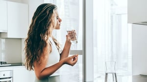 Un estudio reciente advierte que el uso prolongado de suplementos de melatonina para dormir podría aumentar el riesgo de problemas cardíacos, incluyendo