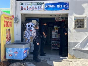 El asalto ocurrió en la colonia Otilio Montaño.  Un ladrón asaltó una tienda Six ubicada en la colonia Otilio Montaño, en Monclova, y para lograr escapar robó