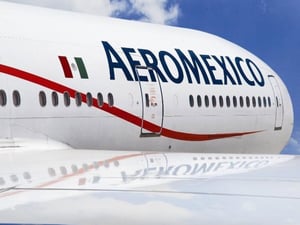 Tras tres años fuera del mercado, Aeroméxico regresó este 6 de noviembre a cotizar en Wall Street, registrando un aumento del 7.1% en su primera jornada.