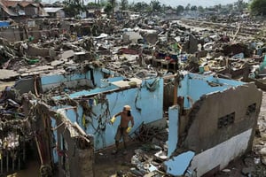 El tifón Kalmaegi azotó Vietnam y Filipinas, dejando más de 200 muertos, miles de desplazados y severos daños en comunidades costeras y rurales.  El paso
