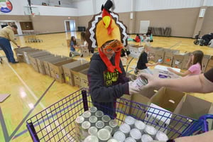 El costo de la cena de Acción de Gracias 2025 parece más bajo, pero expertos advierten que las comparaciones son engañosas por cambios en los productos.