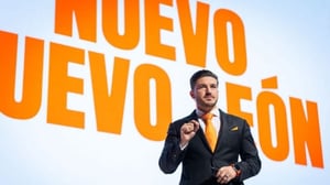 El gobernador de Nuevo León, Samuel García, presentó su cuarto informe de gobierno resaltando la reducción de delitos, la inversión en infraestructura,