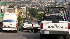 Una pelea entre hermanos en Tlaquepaque, Jalisco, terminó en tragedia cuando un hombre murió por un disparo dentro de la casa de sus padres.