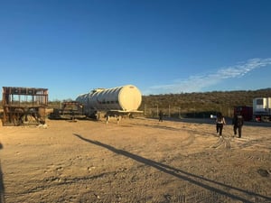 Operativo coordinado por la Fiscalía General de Coahuila.  Una pipa robada en la Región Norte de Coahuila fue localizada y asegurada por la Fiscalía General