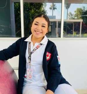 A sus 19 años, Alondra Viridiana Zapata Flores, originaria de Monclova, cursa la licenciatura en Enfermería con una clara convicción: servir