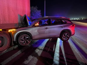 Exceso de velocidad, la causa principal del percance.   Un trabajador de la empresa Ironcast protagonizó un accidente vial la noche de este lunes, luego