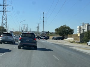 Autoridades estatales y de recaudación mantienen operativos aleatorios en distintos puntos de Piedras Negras para detectar vehículos que circulan con placas