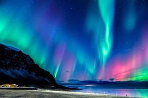 Las auroras boreales volvieron a observarse en México como resultado de una tormenta solar registrada en el hemisferio norte.  Habitantes del norte del país,