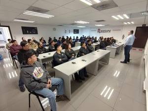 Estudiantes del TecNM Región Carbonífera visitaron San Luis Rassini para conocer los procesos de producción automotriz y aplicar conocimientos de ingeniería