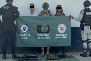 Cinco presuntos delincuentes fueron detenidos en Michoacán durante operativos del Plan por la Paz y la Justicia, donde autoridades aseguraron armas, drogas