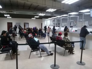 Durante el arranque de la campaña del Buen Fin, las oficinas locales de la Administración Fiscal registraron una asistencia inusual de contribuyentes.