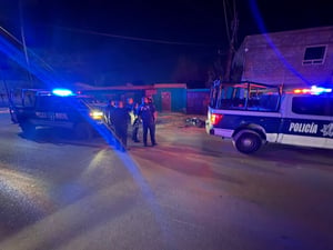 Fuga del responsable tras fuerte accidente  Una carambola registrada la noche de ayer sobre la calle Coahuila, entre Oriental y Libertad, dejó cuantiosos daños
