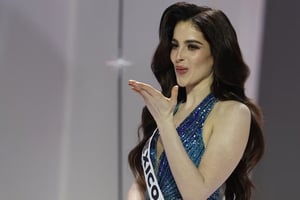 Miss Universo 2025 llega con innovaciones digitales, nuevas reglas, países debutantes y polémicas entre concursantes, marcando una edición histórica