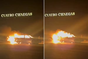 Los Bomberos del pueblo mágico lograron controlar el fuego.  Un vehículo particular terminó envuelto en llamas la noche del miércoles en el Descanso Turístico