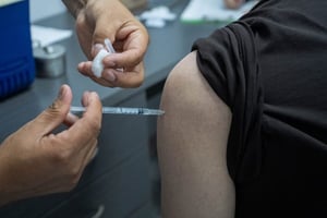Dos jornadas especiales de vacunación contra la influenza permitieron aplicar 150 dosis a población en situación de riesgo, en un esfuerzo coordinado
