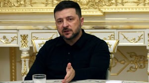 Zelensky y líderes europeos destacan que cualquier acuerdo con Rusia debe respetar los intereses de Ucrania y la UE, celebrando también el plan