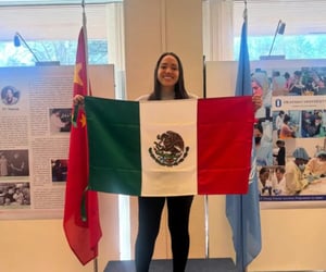 La mexicana Daniela Camberos fue reconocida por la ONU con 'Ramona', una IA que combate ofertas laborales falsas y previene la trata de personas.  Daniela