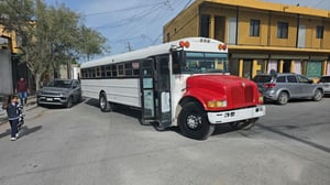 Elementos de Control de Accidentes se encargaron de realizar el peritaje para deslindar responsabilidades.  Un conductor del transporte público de la ruta