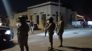 Un operativo de autoridades estatales realizado en el sector Mundo Nuevo derivó en la detención de Jesús Hernández, de 50 años, y Wendy Lizbeth, de 22, quien