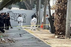Vecinos de la colonia Ampliación Aviación Civil alertaron sobre un cuerpo embolsado cerca del Bachilleres 10, generando movilización policial y primeras
