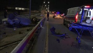 Una pareja resultó herida tras la volcadura de un vehículo en el kilómetro 13 de la carretera 57, entre Monclova y Sabinas, y fue atendida por bomberos,