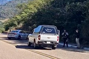Cinco hombres fueron encontrados asesinados a balazos junto a la autopista Mazatlán-Durango; autoridades continúan investigaciones y cotejo