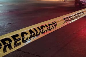 Cinco personas murieron y varias más resultaron lesionadas tras un ataque armado ocurrido este miércoles en una finca en construcción en la comunidad