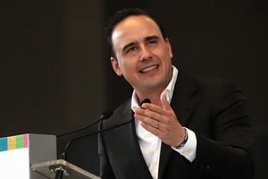 Manolo Jiménez reconoció a Claudia Sheinbaum y a su gabinete por el operativo contra extorsión en La Laguna, destacando que Coahuila y Durango viven niveles