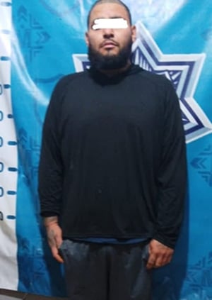 La Policía Municipal de Múzquiz detuvo a Juan “N” en posesión de 25 envoltorios con cristal y marihuana, como parte de los operativos contra el narcotráfico.