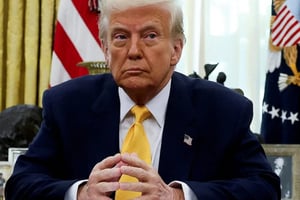 Un ataque del Estado Islámico en Siria dejó tres estadounidenses muertos y reavivó tensiones regionales, mientras Washington anuncia represalias y refuerza