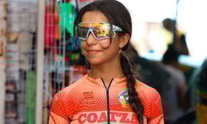    El ciclismo nacional está de luto. Jade Romero, promesa de 14 años, falleció en un accidente vial. Su equipo suspende actividades.  La ciclista mexicana