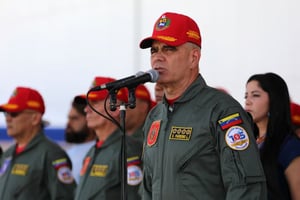 El ministro de Defensa, Vladimir Padrino López, asegura que Venezuela ha potenciado la autonomía de su sistema de defensa aérea ante la amenaza de Estados