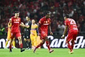 El cielo se volvió a pintar de rojo escarlata. El Toluca defendió su corona como monarca y conquistó el bicampeonato de la Liga MX. Espectacular cierre
