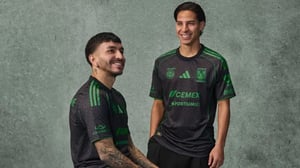    Tigres presentó su tercer uniforme, una 'armadura' que fusiona la identidad de Nuevo León con un claro apoyo a la selección mexicana rumbo al Mundial 2026.