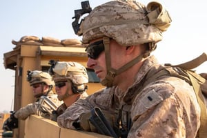 Estados Unidos inició un ataque a gran escala contra infraestructura del Estado Islámico en Siria, en represalia por una emboscada que costó la vida de tres