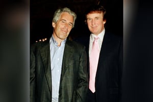 Al menos 16 archivos del caso Epstein, incluida una fotografía del presidente Trump con el financiero, desaparecieron del sitio