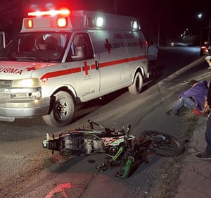 Durante la madrugada del domingo, dos motociclistas resultaron heridos en un accidente sobre la calle Francisco Sarabia, en el Barrio 1 de Cloete, siendo