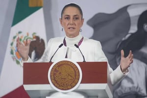 La presidenta Claudia Sheinbaum anunció un nuevo programa de inversión pública y becas para estudiantes de primaria a partir de 2026.  La presidenta Claudia