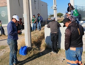Fueron informados de que no recibirían el aguinaldo, situación que tomó por sorpresa a aproximadamente 20 empleados.  La falta de aguinaldo y las constantes