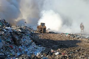 Tras 90 horas de labores, autoridades lograron sofocar totalmente un incendio en el relleno sanitario de Culiacán.  Tras 90 horas de labores ininterrumpidas,