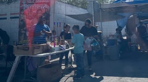 La Unión de Comerciantes Ambulantes de Monclova aclaró que no otorga permisos para la venta de pirotecnia en las pulgas y que la detección y retiro de estos