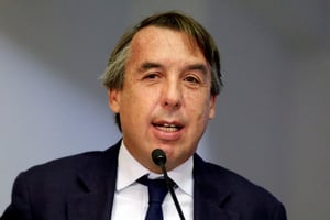    Emilio Azcárraga asegura que el mando y la esencia del Club América no cambian tras la entrada del socio minoritario General Atlantic.  El empresario Emilio