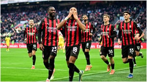    El conjunto rossonero exhibió su poderío ofensivo y se instaló, de manera provisional, en la cima de la clasificación del torneo italiano.  Con un doblete