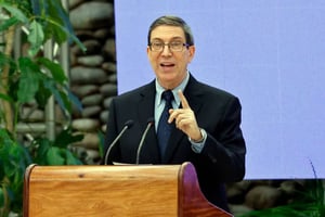 El Gobierno cubano acusó a Estados Unidos de impulsar un cambio de régimen en Cuba y Venezuela mediante presiones económicas y bloqueos petroleros.