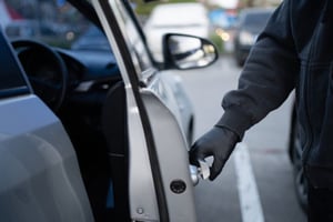 El robo de vehículos creció en México, con el Nissan Versa a la cabeza. La recuperación de unidades, sin embargo, cayó a su nivel más bajo.  El robo