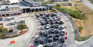 Con el propósito de atender el incremento en el flujo vehicular y peatonal registrado tras las festividades de fin de año, autoridades de Eagle Pass informaron